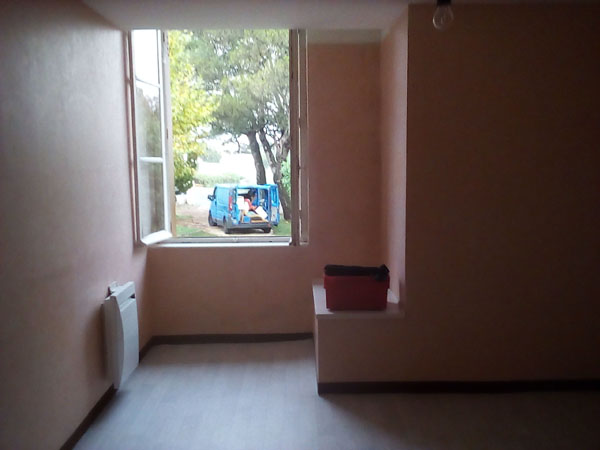 bureau 1